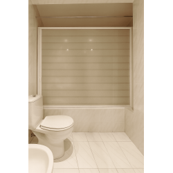 Mampara enrollable horizontal para bañera. Extensible de 90 a 150 cm de ancho. Altura: 154 cm o personalizada