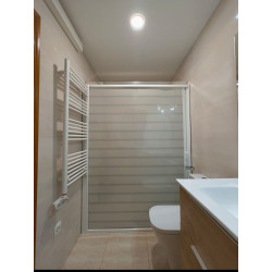 Mampara enrollable horizontal para ducha. Extensible de 90 a 150 cm de ancho. Altura: 192 cm o personalizada